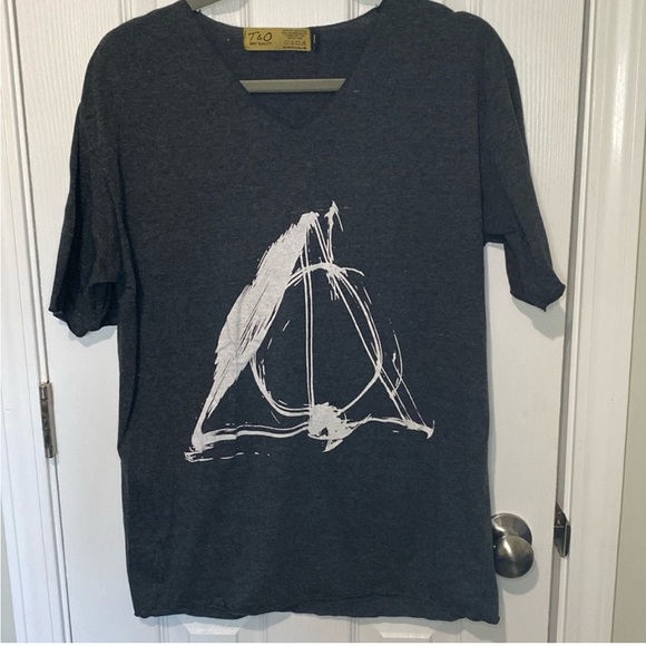 Bundle of 4 Harry Potter Shirts (3 T-Shirts and 1 Button Down T-Shirt) 🪄✨⚡️ - Picture 2 of 13